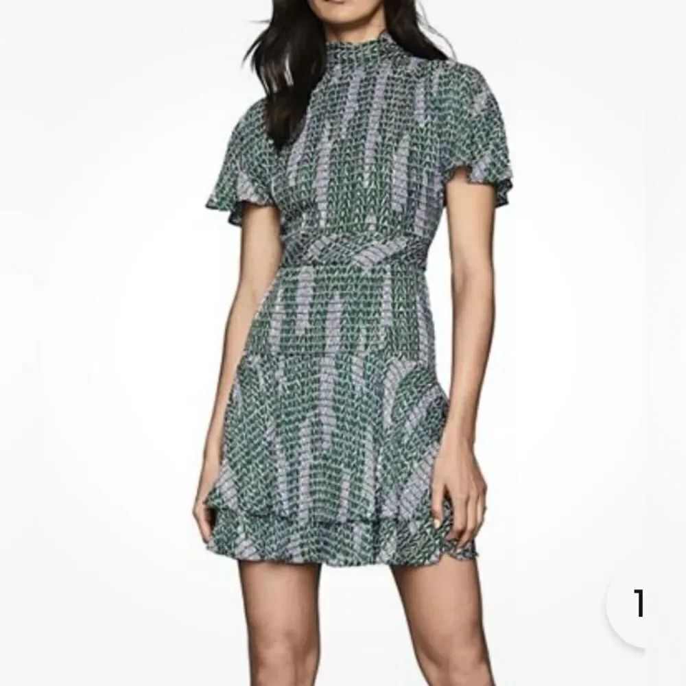 REISS Natalie Mini dress size 2 BRAND NEW green split sleeve